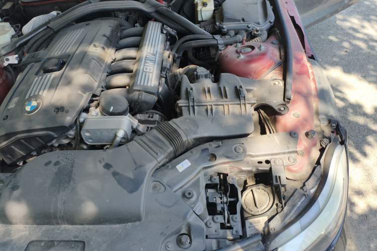 Used BMW Z4 2009 sDrive23i Leading Model Engine Bay Left
