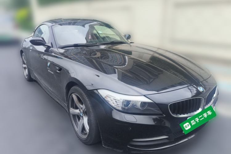 Used BMW Z4 2009 sDrive23i Leading Model Front Right 45 Deg