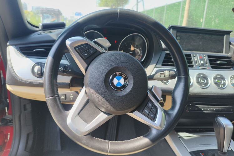 Used BMW Z4 2009 sDrive23i Leading Model Steering Wheel