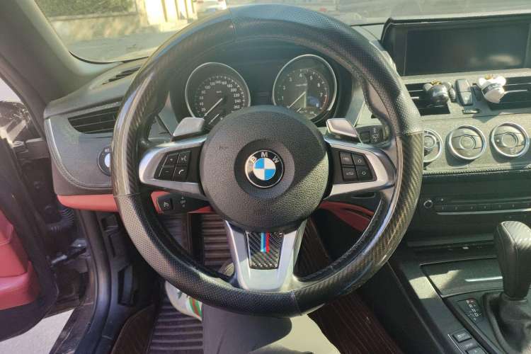 Used BMW Z4 2009 sDrive23i Leading Model Steering Wheel