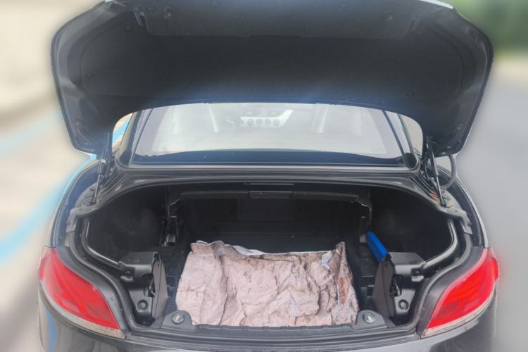 Used BMW Z4 2009 sDrive23i Leading Model Trunk