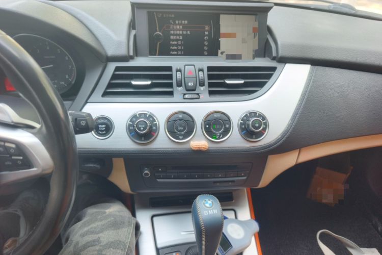 Used BMW Z4 2009 sDrive23i Leading Model Audio And AC Panel