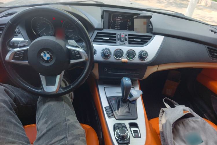 Used BMW Z4 2009 sDrive23i Leading Model Center Console