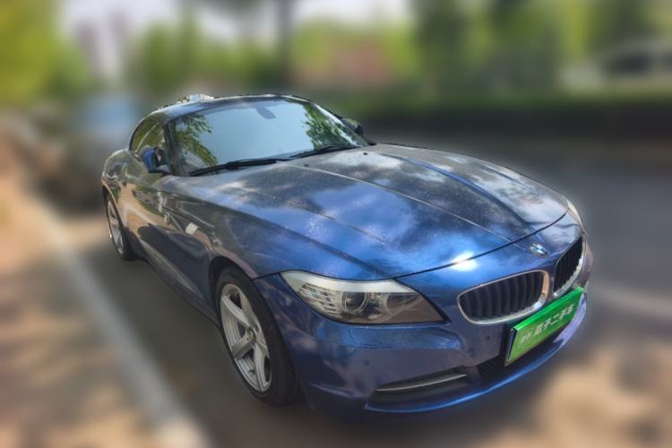 Used BMW Z4 2009 sDrive23i Leading Model Front Right 45 Deg