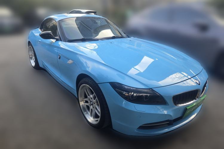 Used BMW Z4 2009 sDrive23i Leading Model Front Right 45 Deg