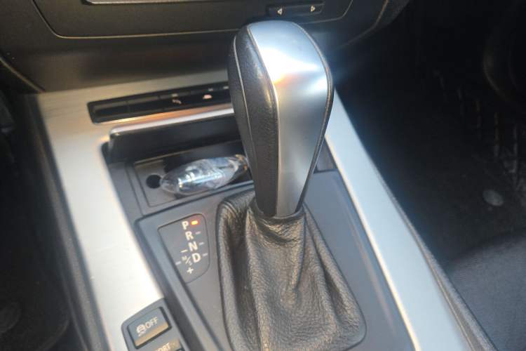 Used BMW Z4 2009 sDrive23i Leading Model Gear Lever