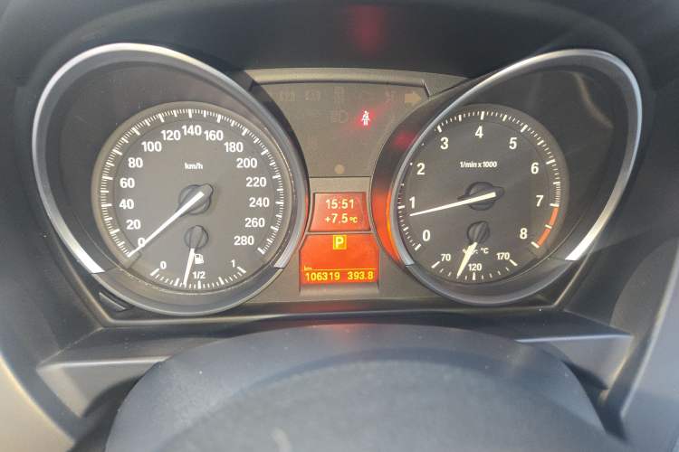 Used BMW Z4 2009 sDrive23i Leading Model Odometer Close Up