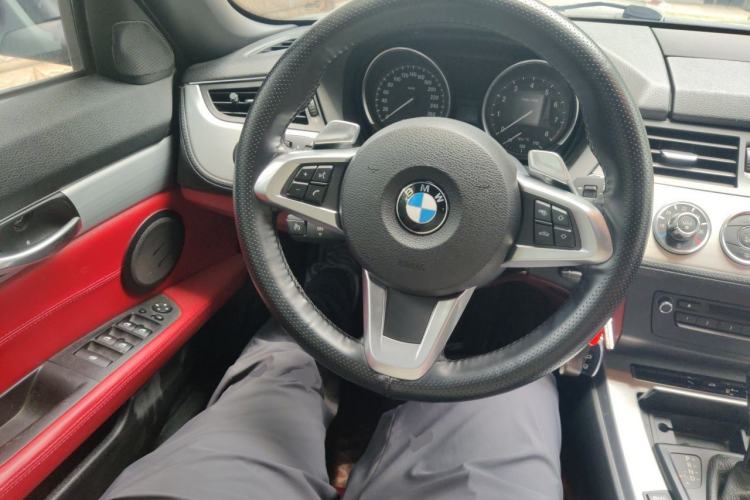 Used BMW Z4 2009 sDrive23i Leading Model Steering Wheel