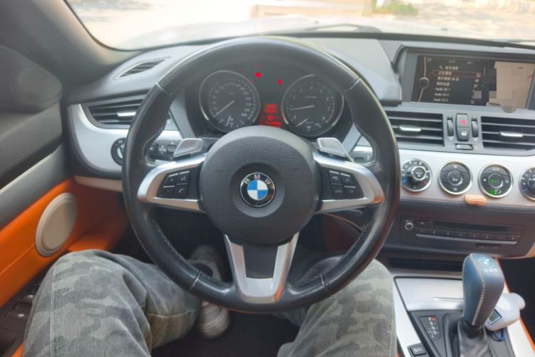 Used BMW Z4 2009 sDrive23i Leading Model Steering Wheel