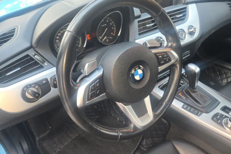 Used BMW Z4 2009 sDrive23i Leading Model Steering Wheel