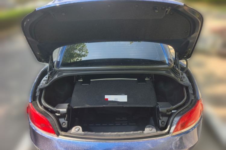Used BMW Z4 2009 sDrive23i Leading Model Trunk