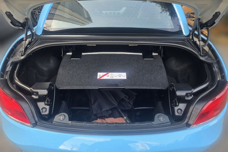 Used BMW Z4 2009 sDrive23i Leading Model Trunk