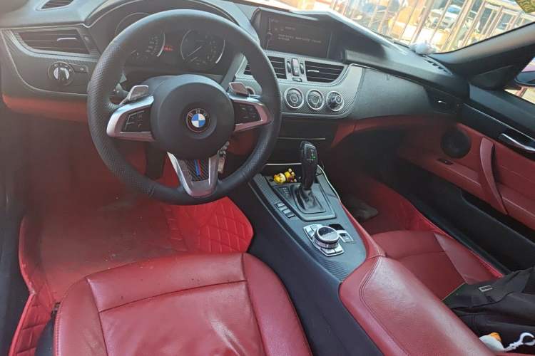 Used BMW Z4 2009 sDrive23i Leading Model Center Console