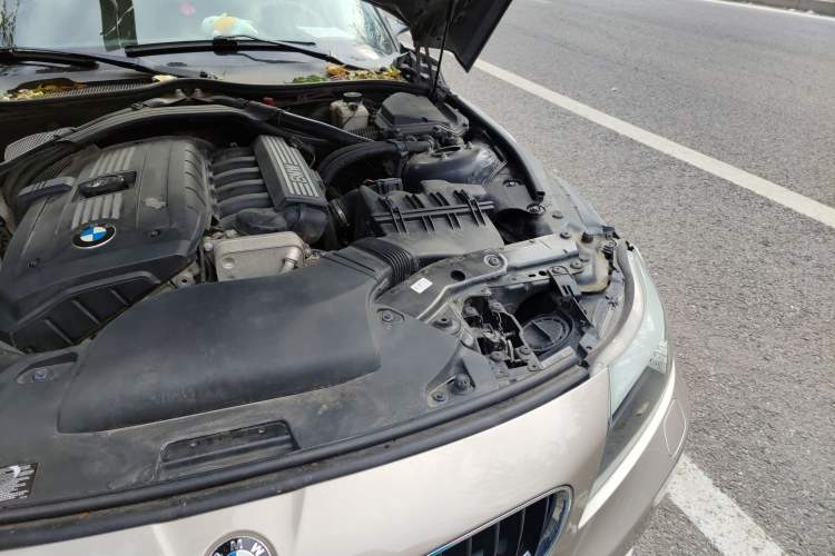 Used BMW Z4 2009 sDrive23i Leading Model Engine Bay Left