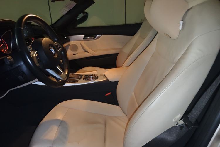Used BMW Z4 2009 sDrive23i Leading Model Left Front Seat