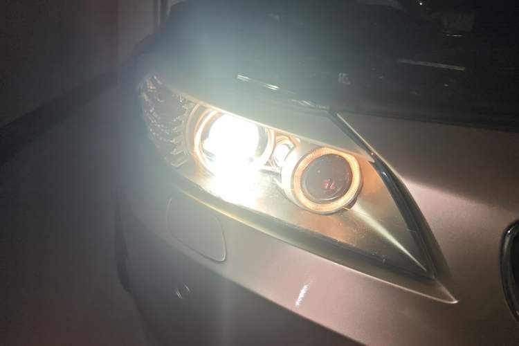 Used BMW Z4 2009 sDrive23i Leading Model Right Front Headlight