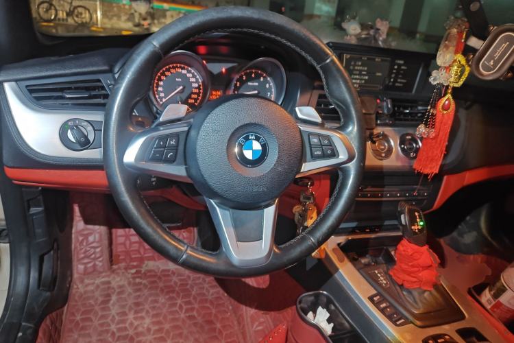 Used BMW Z4 2009 sDrive23i Leading Model Steering Wheel