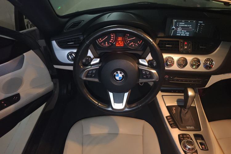 Used BMW Z4 2009 sDrive23i Leading Model Steering Wheel