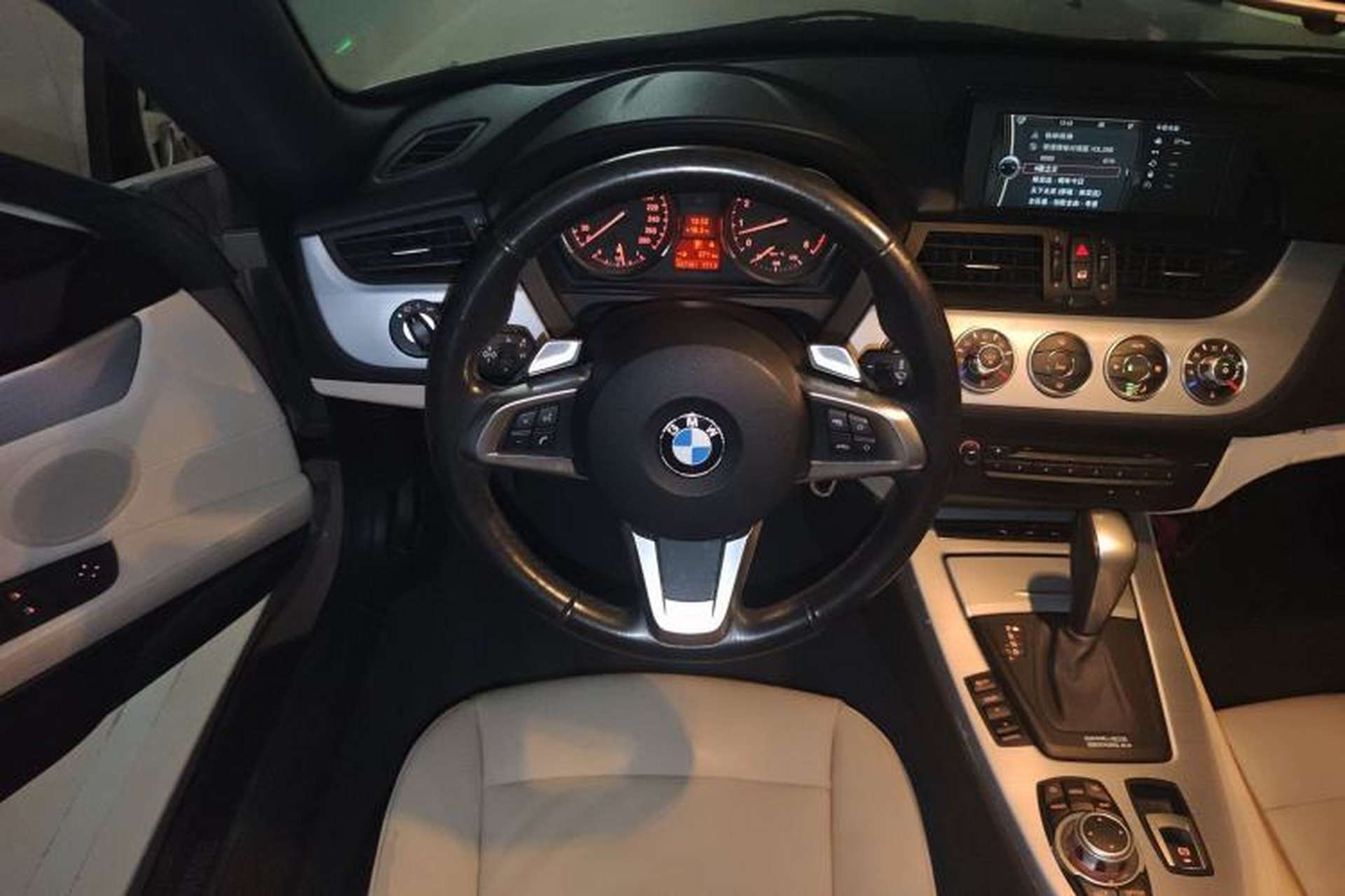 Used BMW Z4 2009 sDrive23i Leading Model Steering Wheel