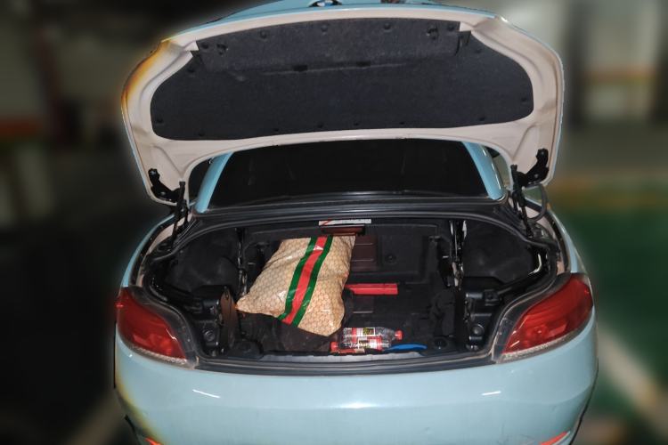 Used BMW Z4 2009 sDrive23i Leading Model Trunk