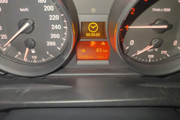 Used BMW Z4 2009 sDrive23i Leading Model Odometer Close Up