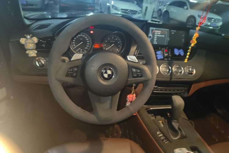 Used BMW Z4 2009 sDrive23i Leading Model Steering Wheel