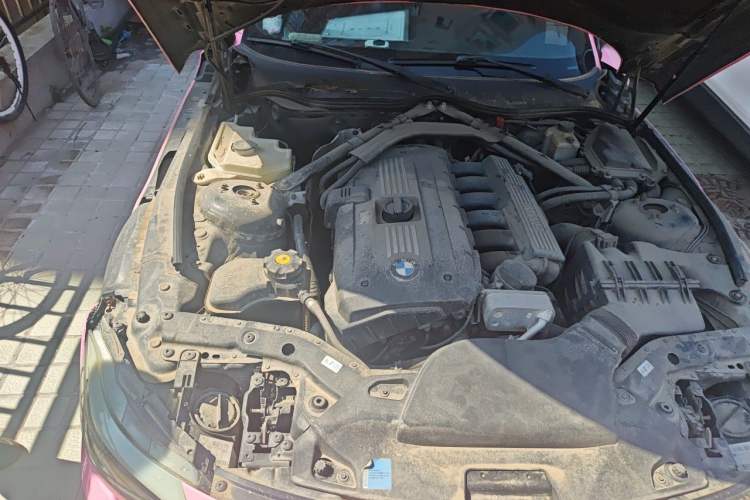 Used BMW Z4 2009 sDrive23i Leading Model Engine Bay Right