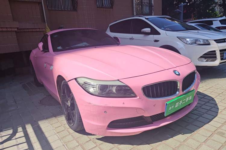 Used BMW Z4 2009 sDrive23i Leading Model Front Right 45 Deg