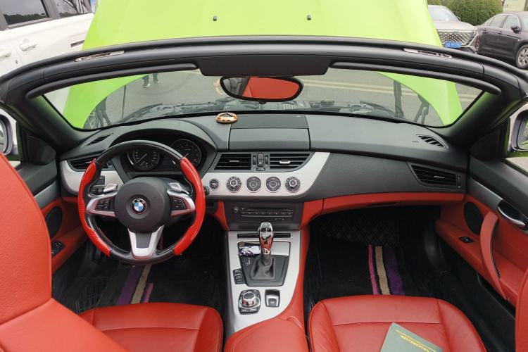 Used BMW Z4 2009 sDrive23i Leading Model Center Console