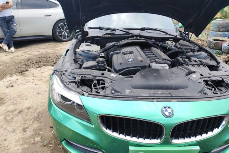 Used BMW Z4 2009 sDrive23i Leading Model Engine Bay Right