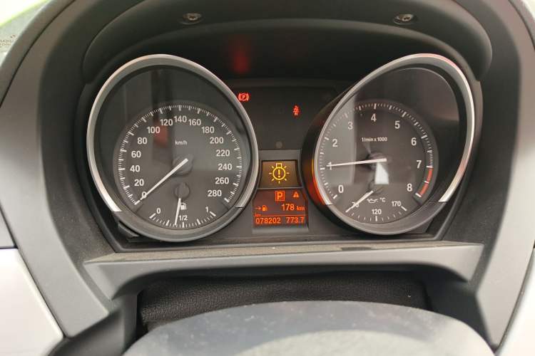 Used BMW Z4 2009 sDrive23i Leading Model Instrument Cluster