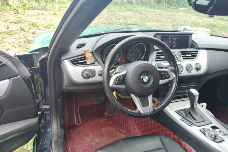 Used BMW Z4 2009 sDrive23i Leading Model Steering Wheel