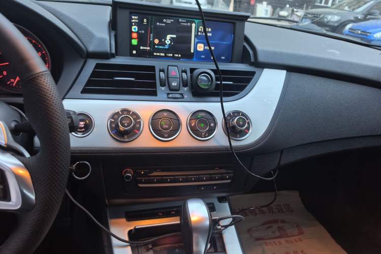 Used BMW Z4 2009 sDrive23i Leading Model Audio And AC Panel