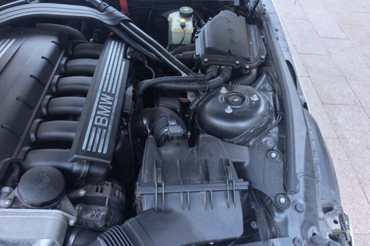 Used BMW Z4 2009 sDrive23i Leading Model Engine Bay Left