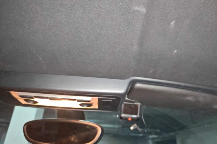 Used BMW Z4 2009 sDrive23i Leading Model Headliner
