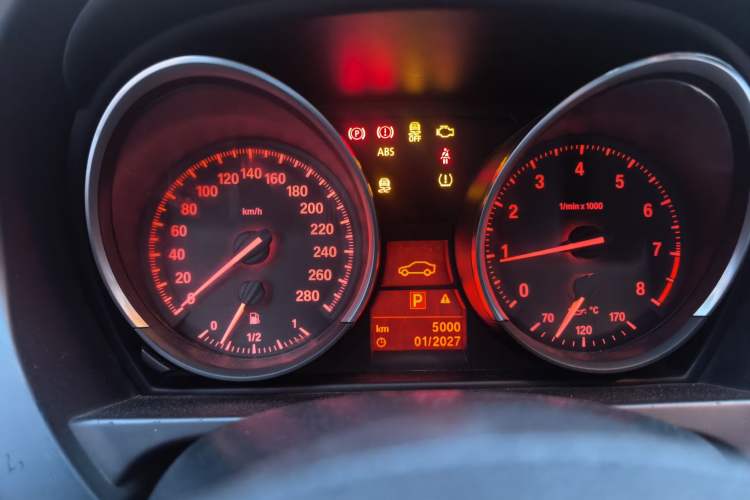 Used BMW Z4 2009 sDrive23i Leading Model Instrument Cluster