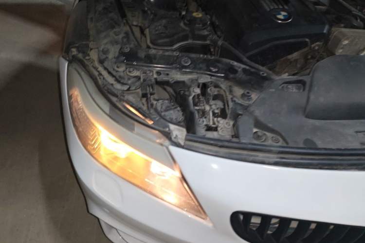Used BMW Z4 2009 sDrive23i Leading Model Right Front Headlight