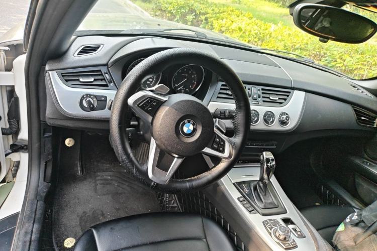 Used BMW Z4 2009 sDrive23i Leading Model Steering Wheel