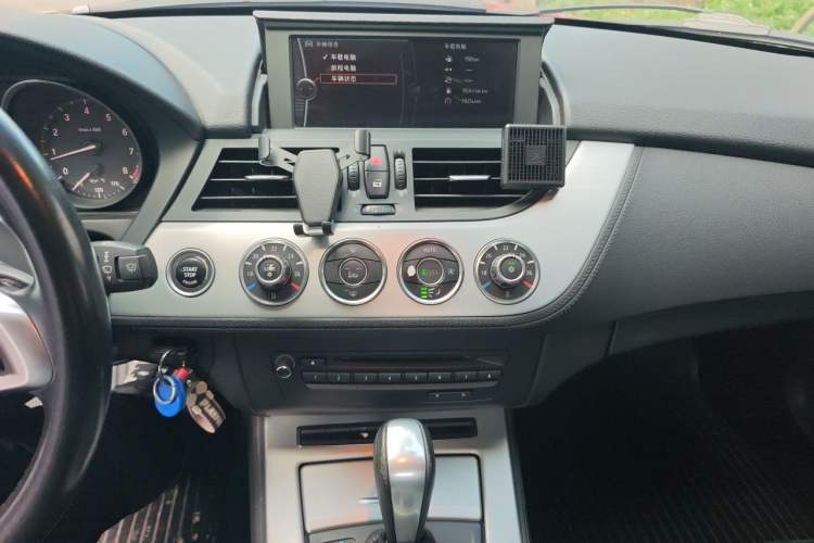 Used BMW Z4 2009 sDrive23i Leading Model Audio And AC Panel