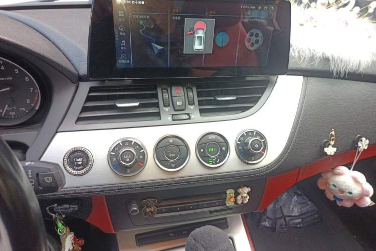 Used BMW Z4 2009 sDrive23i Leading Model Audio And AC Panel