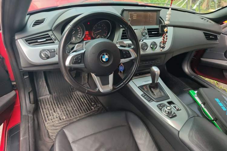 Used BMW Z4 2009 sDrive23i Leading Model Center Console