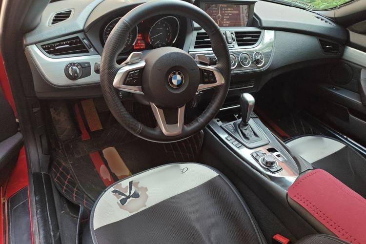 Used BMW Z4 2009 sDrive23i Leading Model Center Console