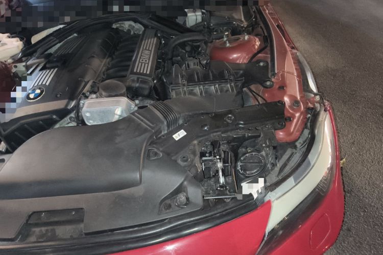 Used BMW Z4 2009 sDrive23i Leading Model Engine Bay Left