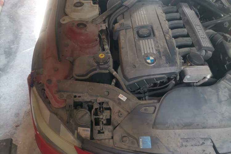 Used BMW Z4 2009 sDrive23i Leading Model Engine Bay Right