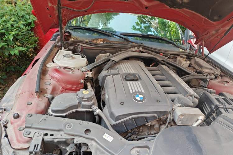 Used BMW Z4 2009 sDrive23i Leading Model Engine Bay Right