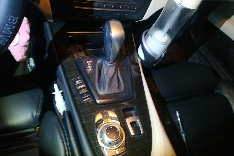 Used BMW Z4 2009 sDrive30i Sport Edition Gear Lever