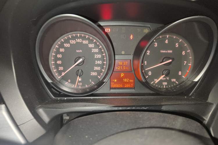 Used BMW Z4 2009 sDrive23i Leading Model Instrument Cluster