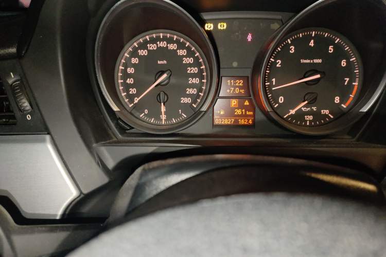 Used BMW Z4 2009 sDrive23i Leading Model Odometer Close Up
