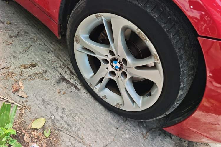 Used BMW Z4 2009 sDrive23i Leading Model Right Front Wheel Hub