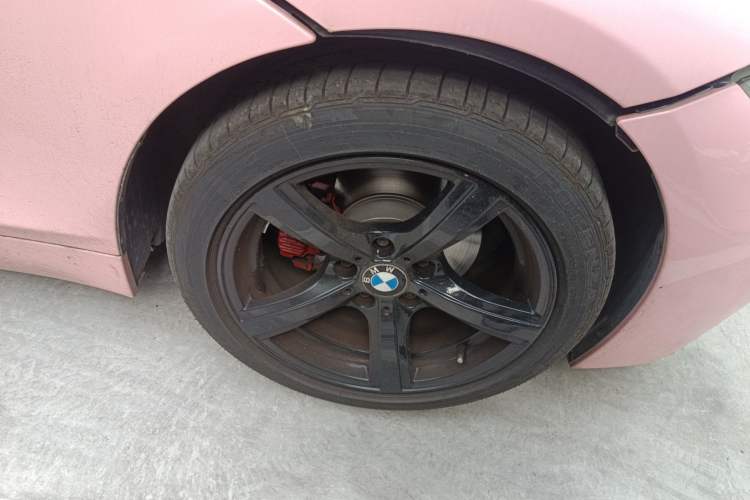 Used BMW Z4 2009 sDrive23i Leading Model Right Front Wheel Hub